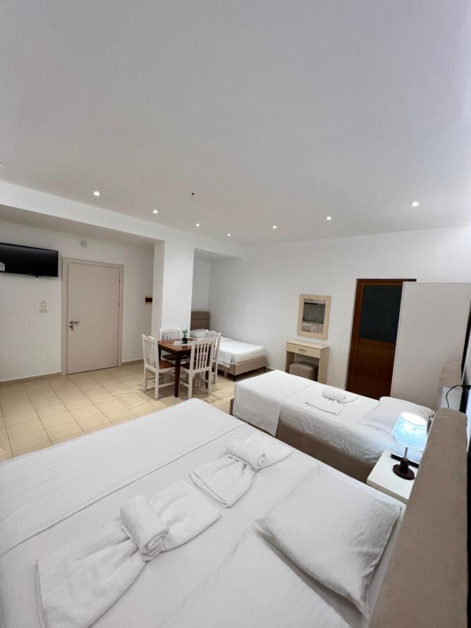 Hotel Moscopole Ksamil Exterior foto